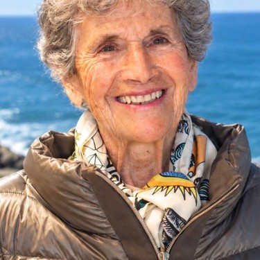 Mª Eugenia Uranga Zubizarreta